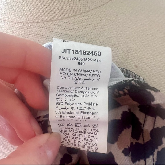 Backless Leopard Top - Picture 7 of 7